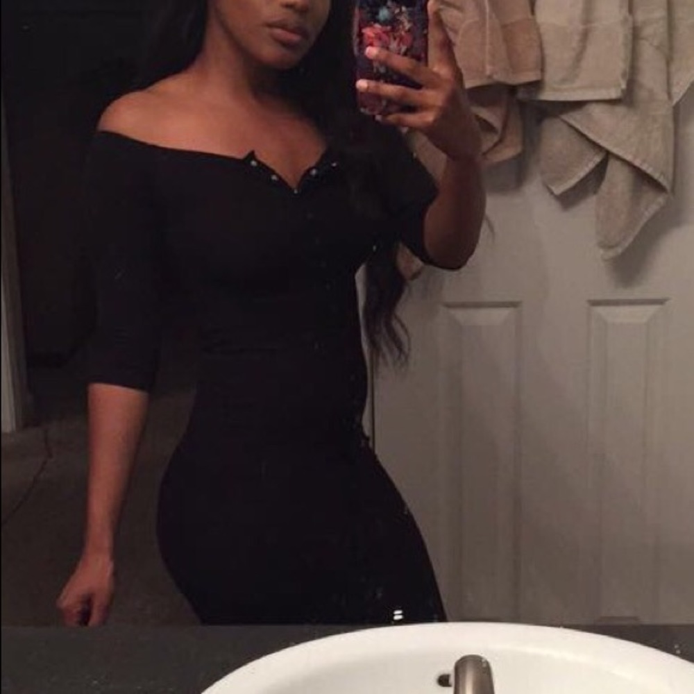Full snap closure midi dress